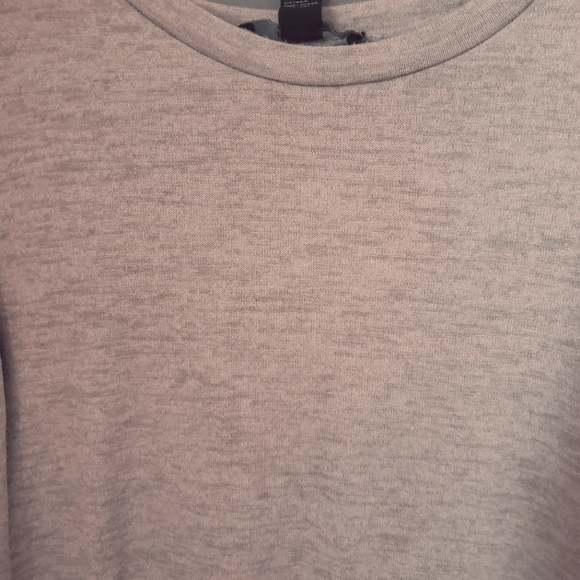 Mint green sweater - Picture 3 of 3